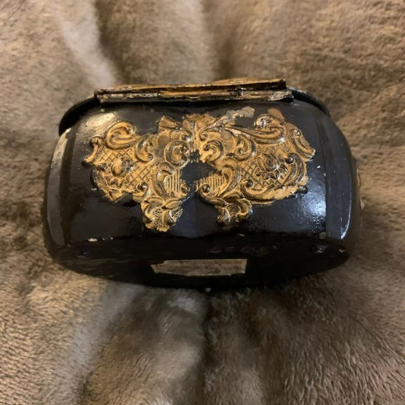 1939 Republic of Maldives Gold Tone Ornate Heart Shaped Vintage Trinket Box Rose - Picture 5 of 12